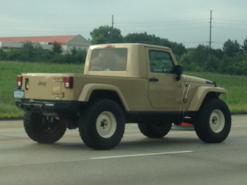 Illustration for article titled Is This A Real Prototype Jeep Pickup, Or Just A Home-Made One-Off?